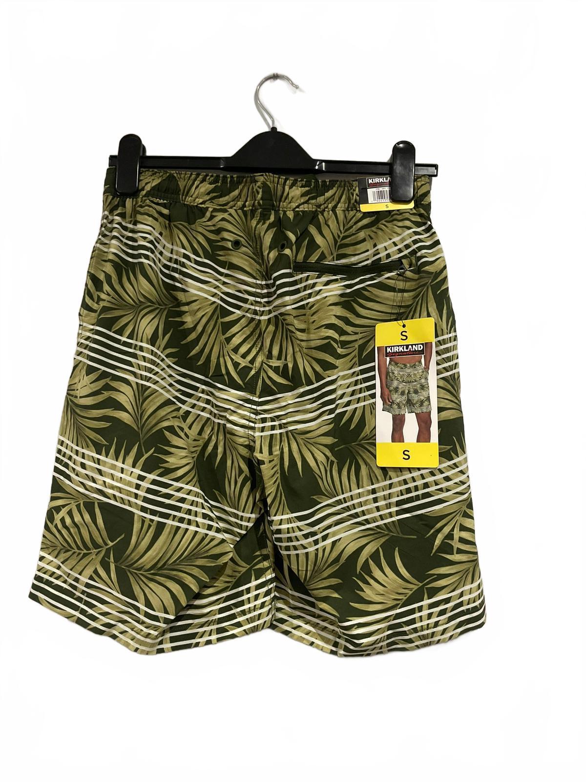 Kirkland men’s green patterned swim shorts, size small