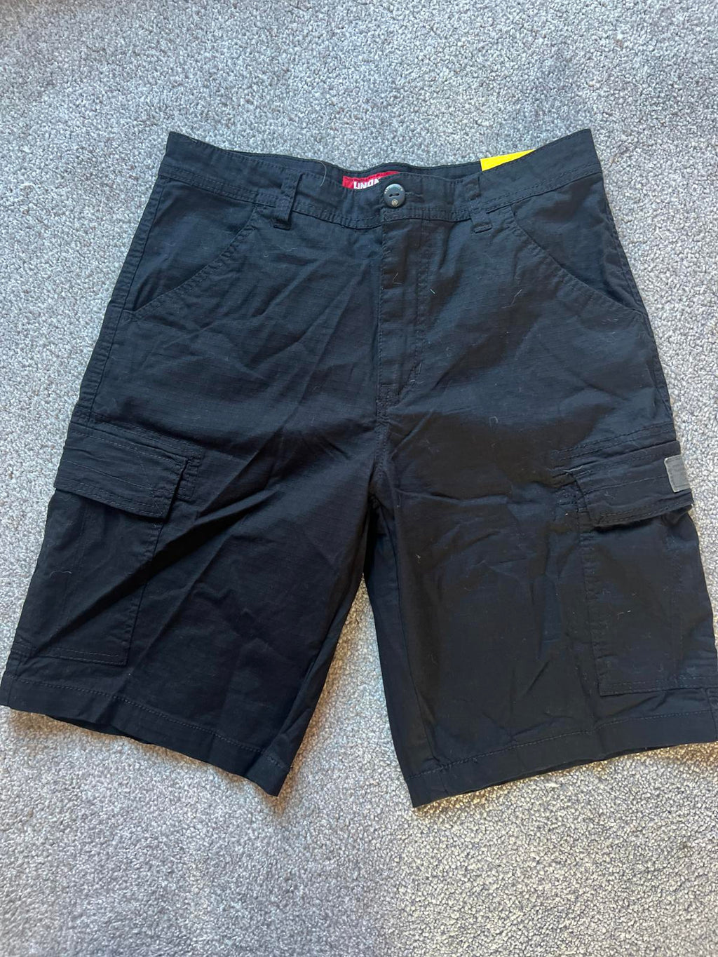 Unionbay black cargo shorts, size 32” waist