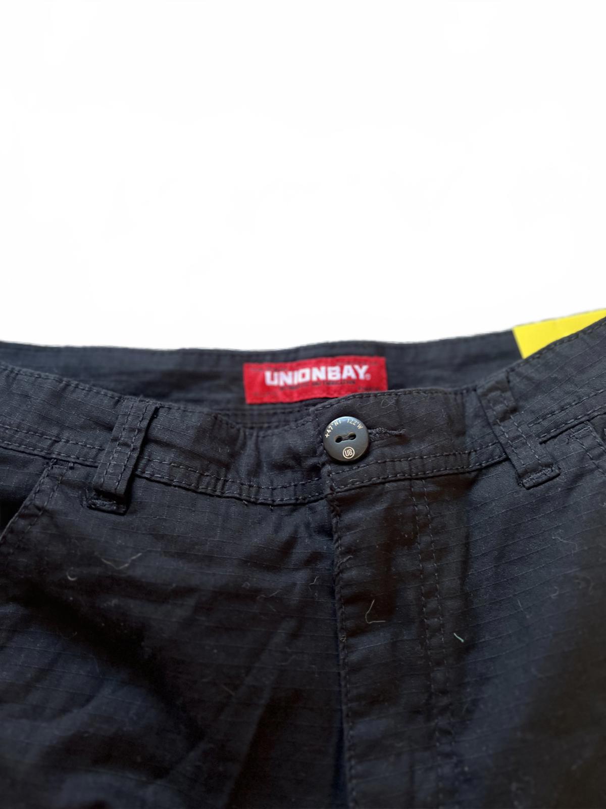 Unionbay black cargo shorts, size 32” waist