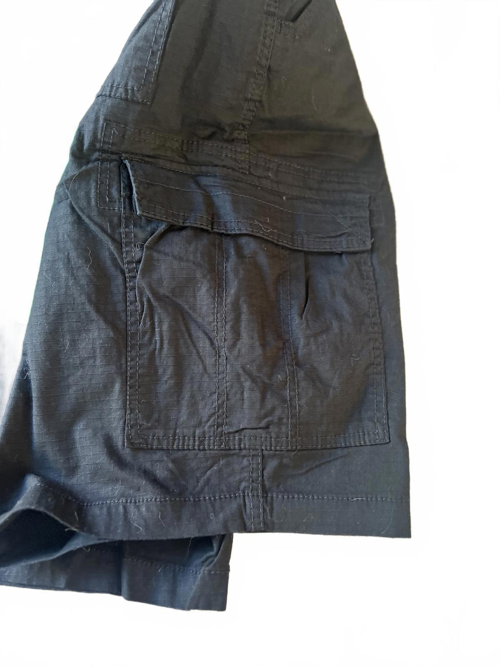 Unionbay black cargo shorts, size 38” waist