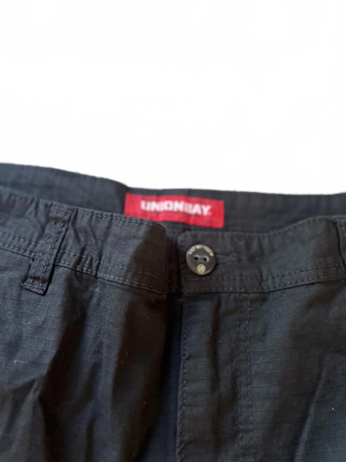 Unionbay black cargo shorts, size 40” waist