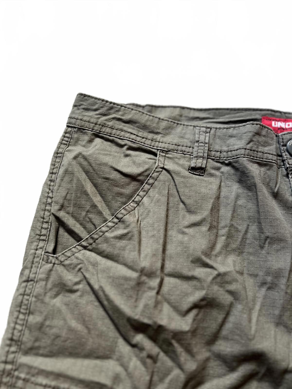 Unionbay Green cargo shorts, size 38” waist