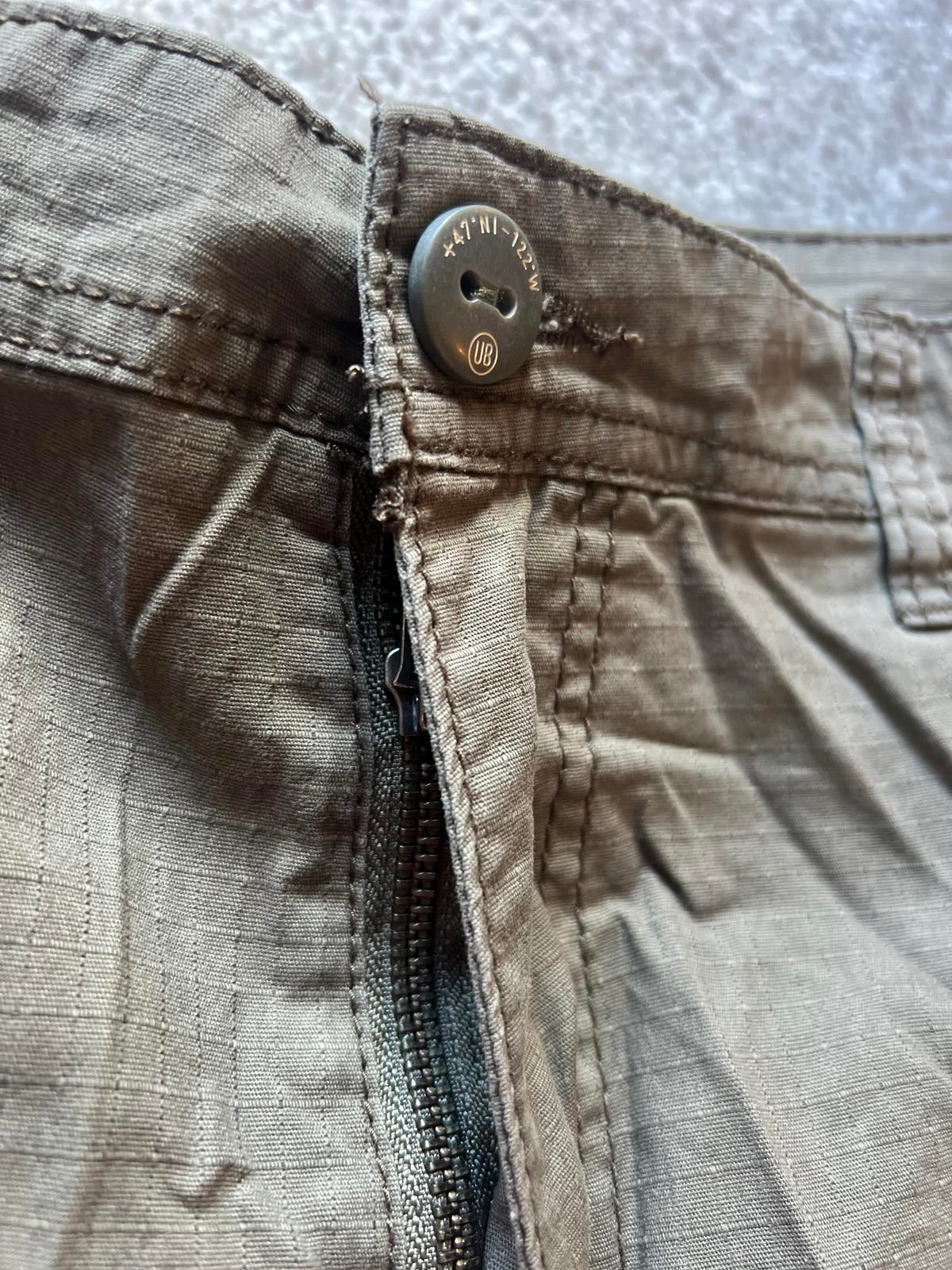 Unionbay Green cargo shorts, size 38” waist