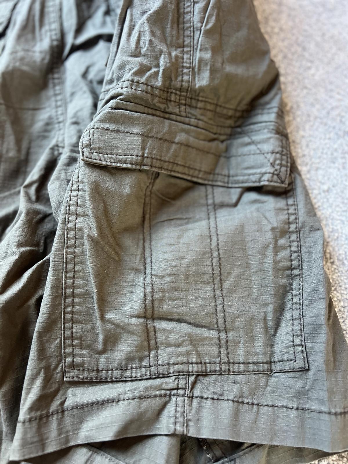 Unionbay Green cargo shorts, size 36” waist