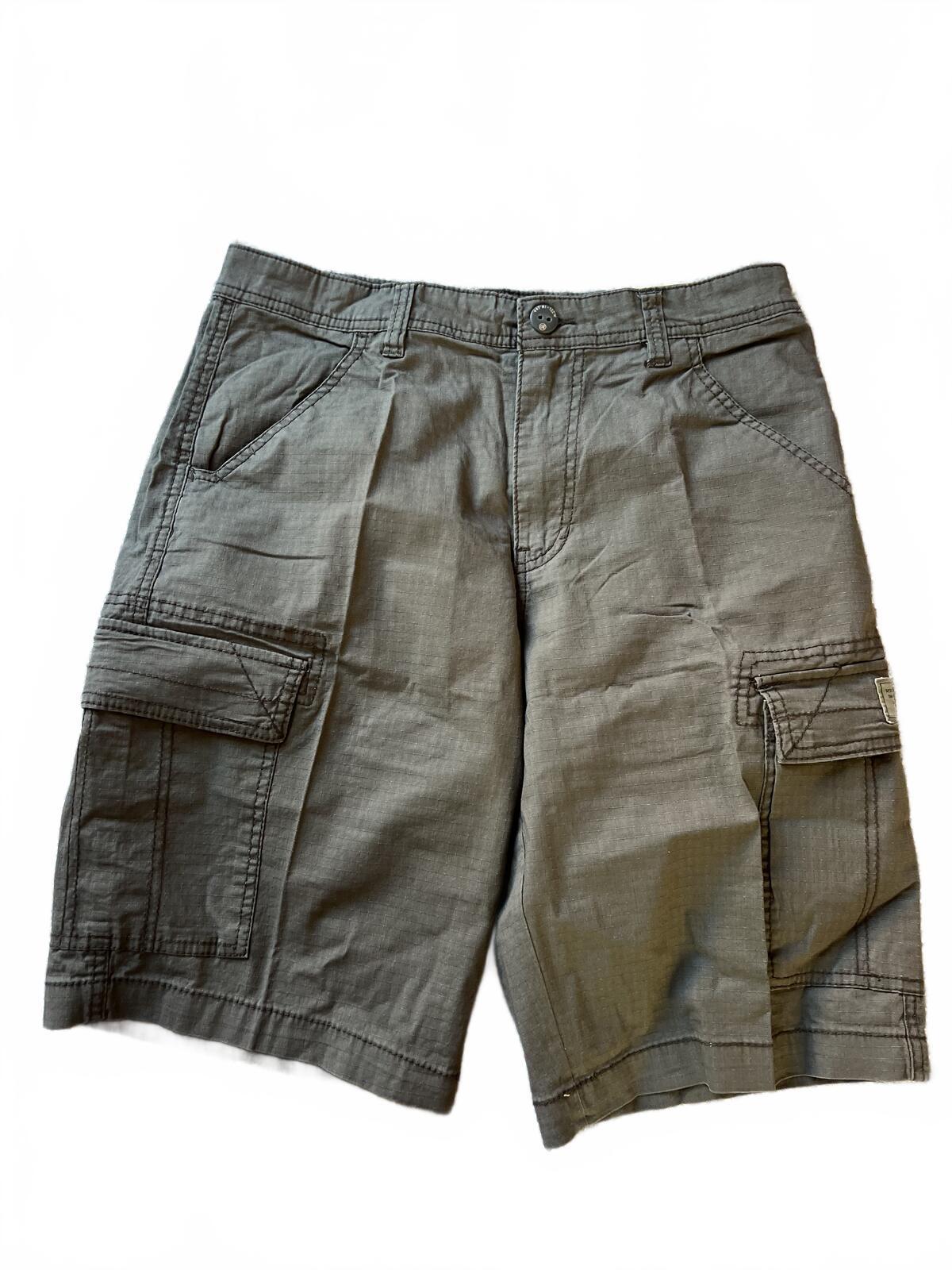 Unionbay Green cargo shorts, size 32” waist