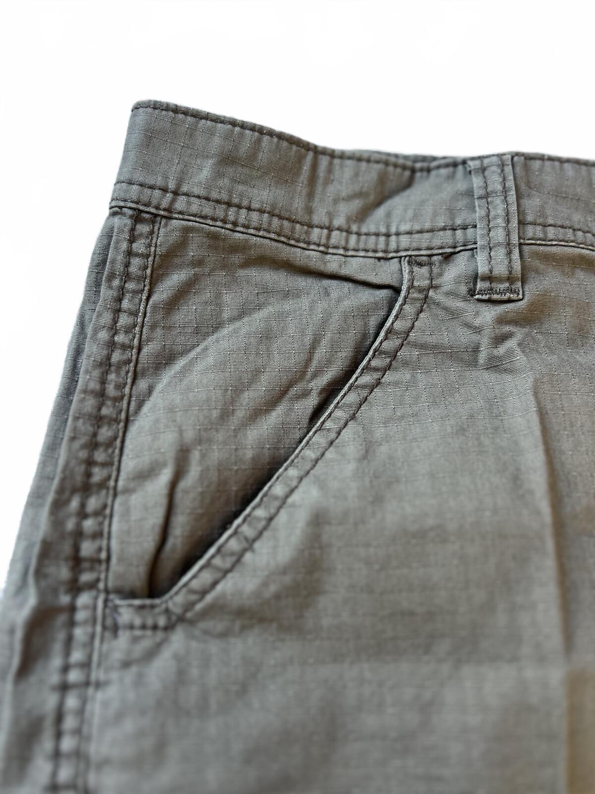 Unionbay Green cargo shorts, size 32” waist