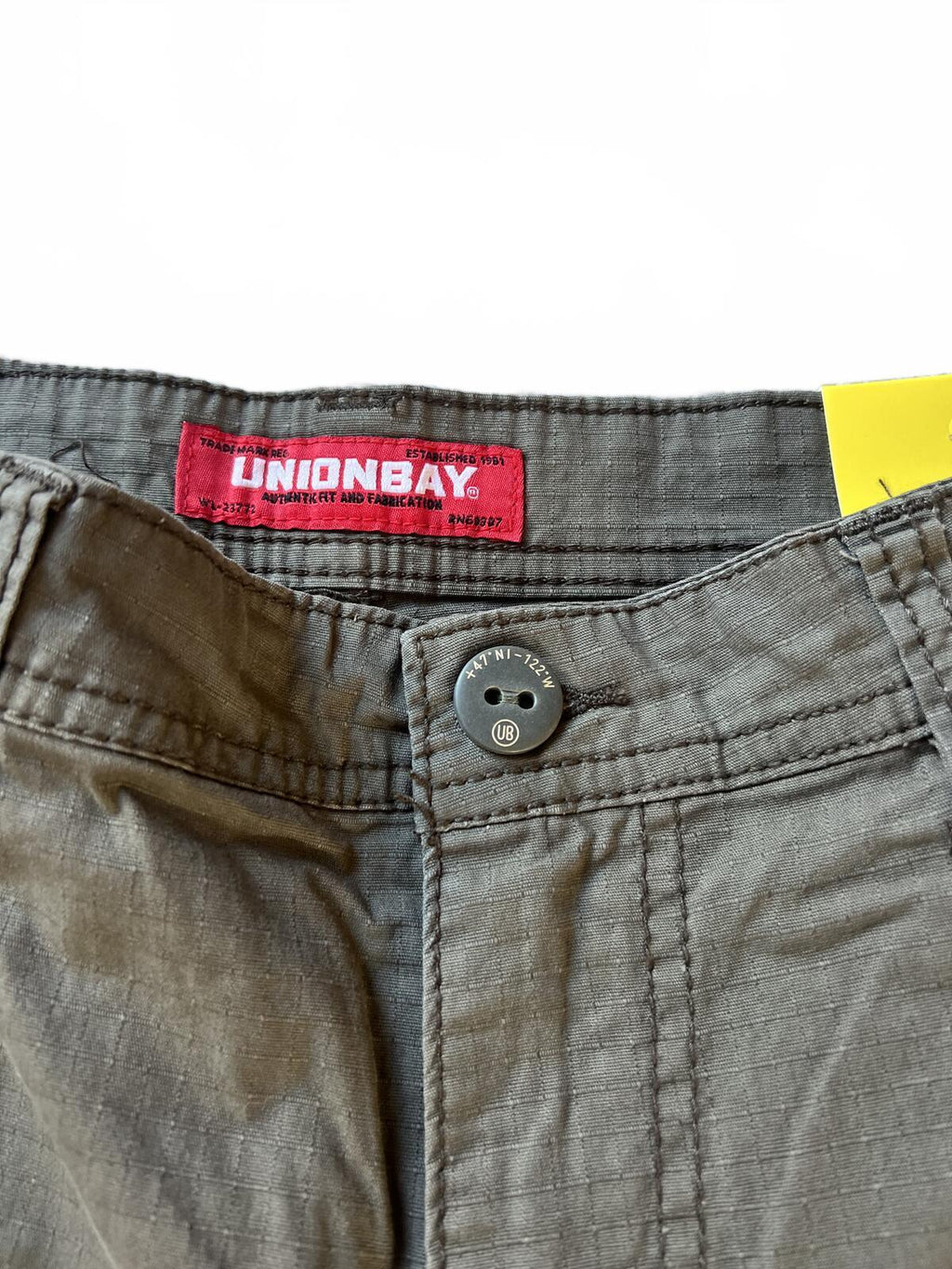 Unionbay Green cargo shorts, size 32” waist
