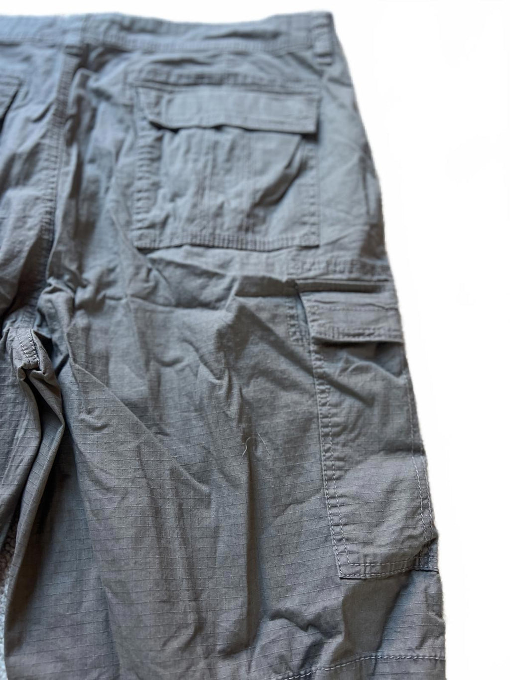 Unionbay grey cargo shorts, size 40” waist
