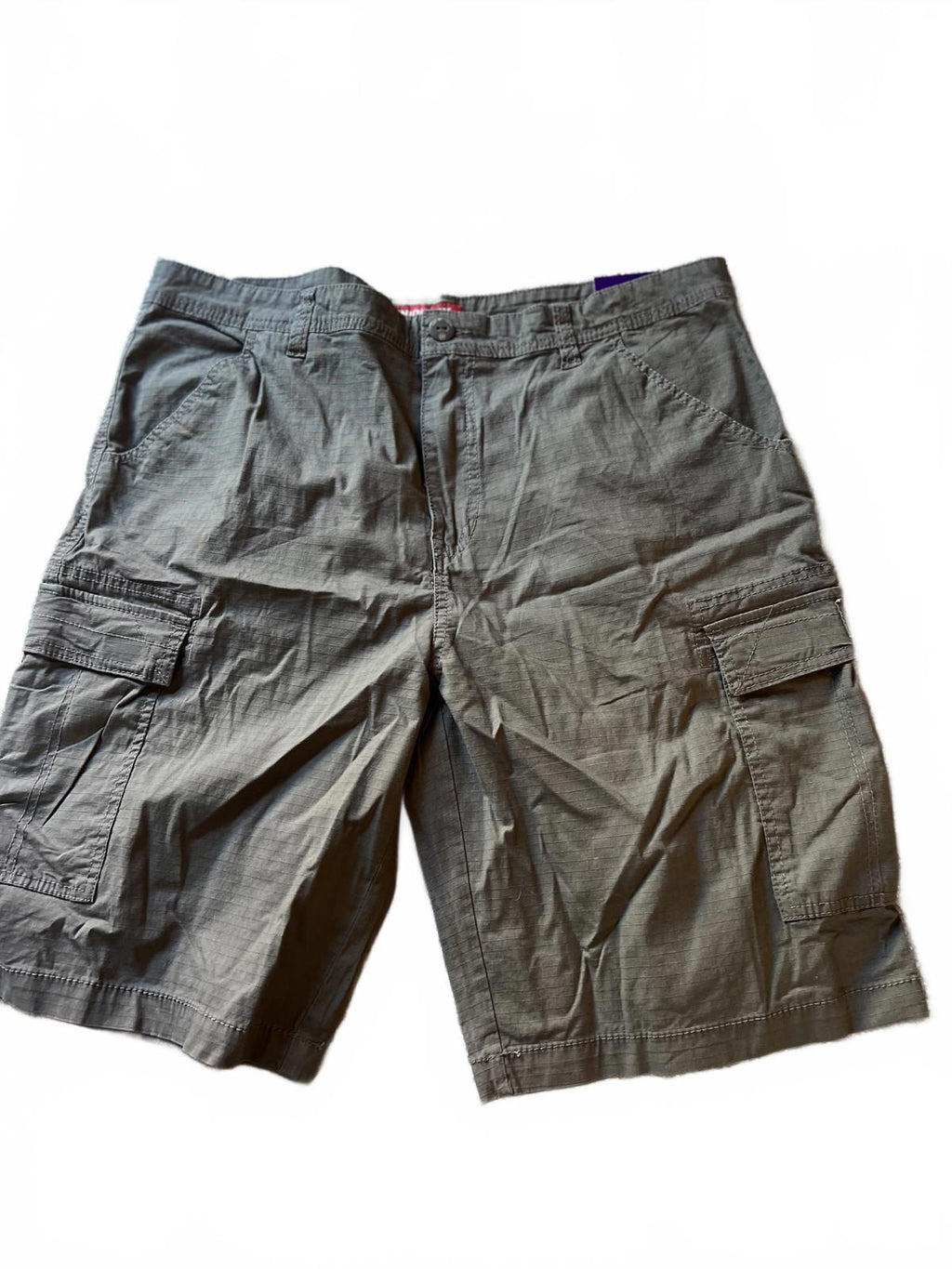 Unionbay grey cargo shorts, size 40” waist