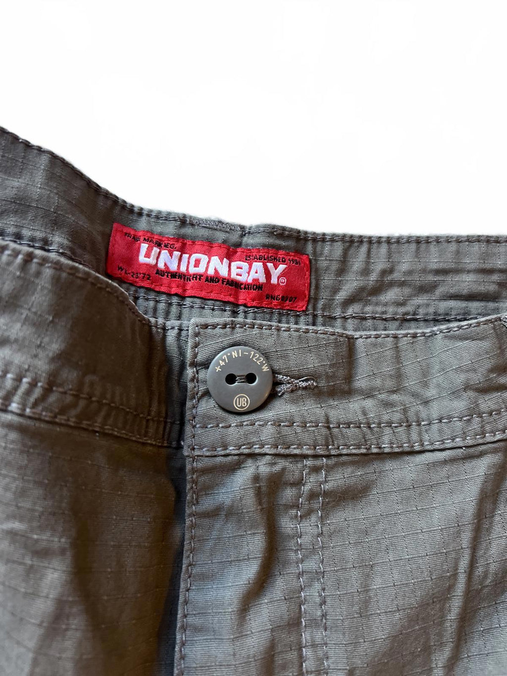 Unionbay grey cargo shorts, size 40” waist
