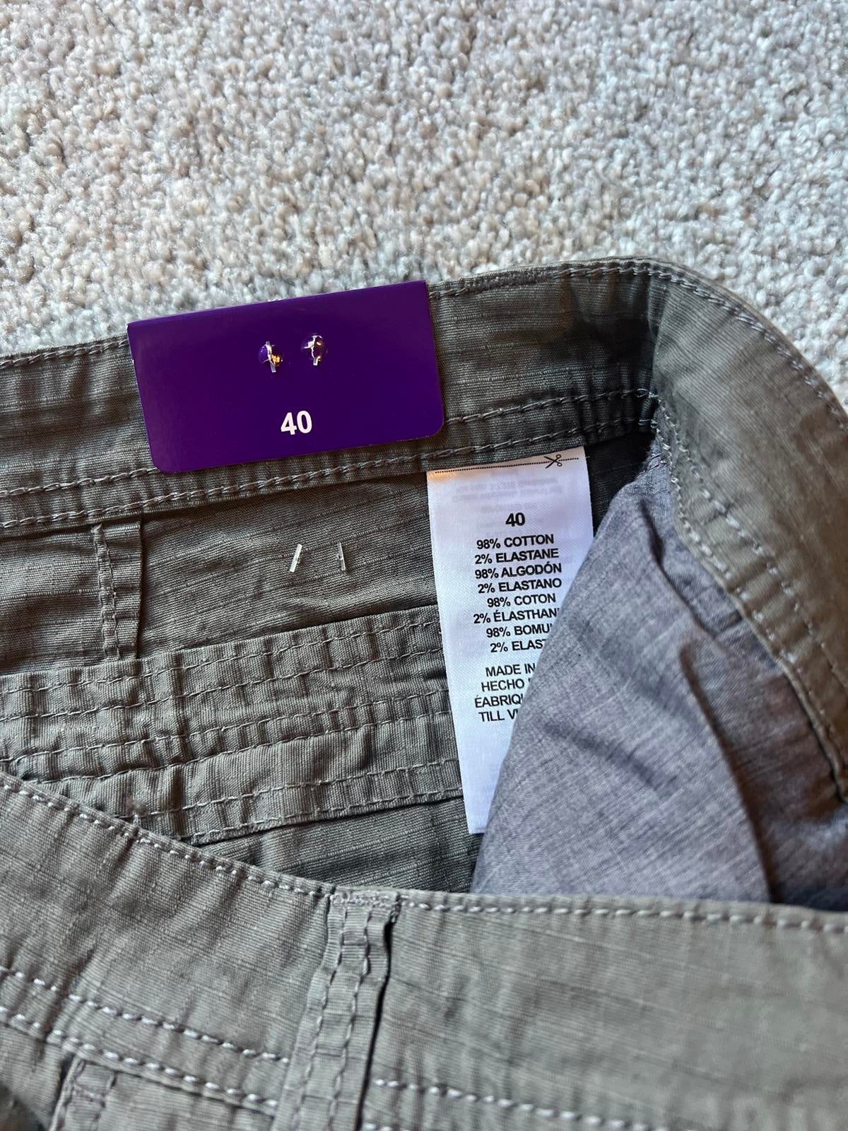 Unionbay grey cargo shorts, size 40” waist