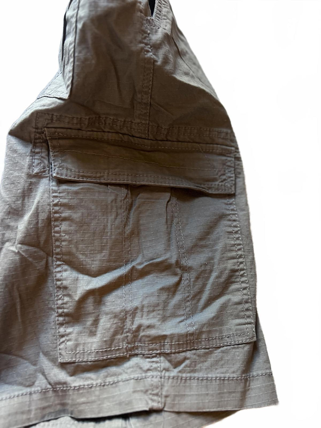 Unionbay grey cargo shorts, size 36” waist