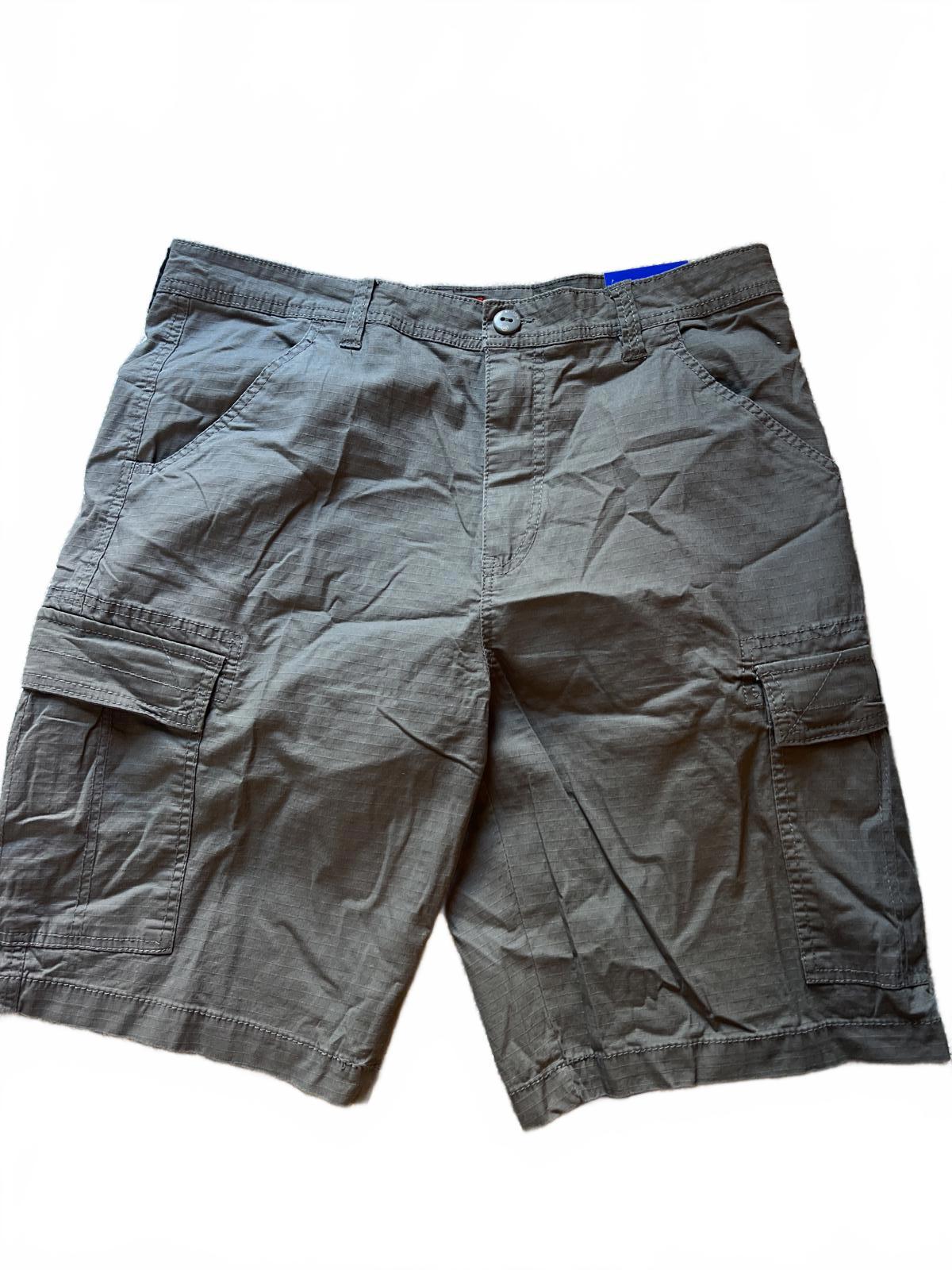Unionbay grey cargo shorts, size 36” waist