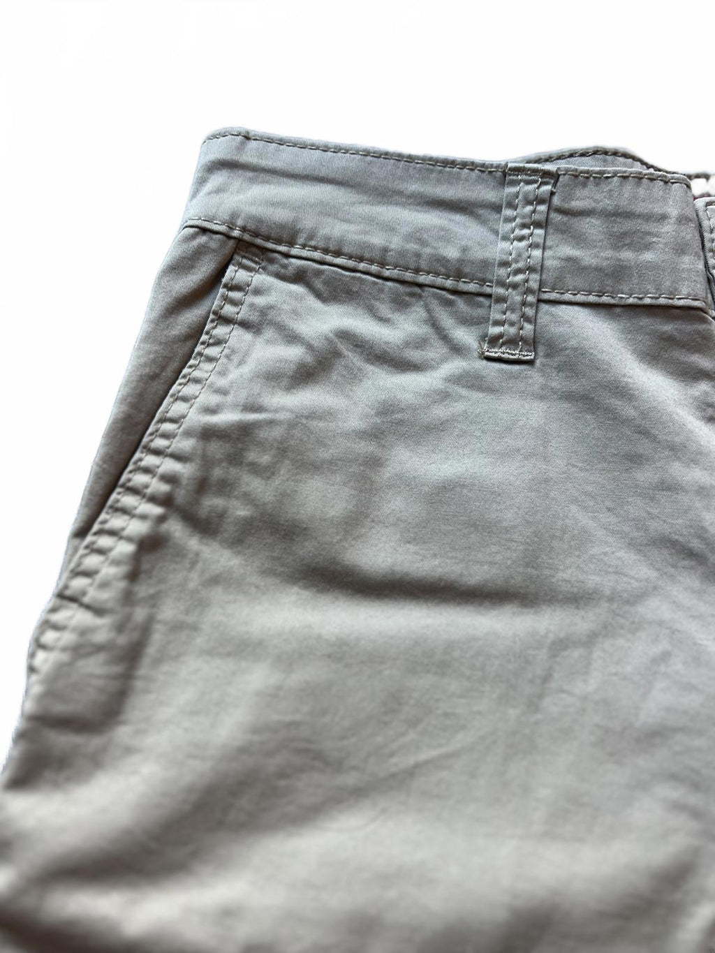 Unionbay tan cargo shorts, size 30” waist