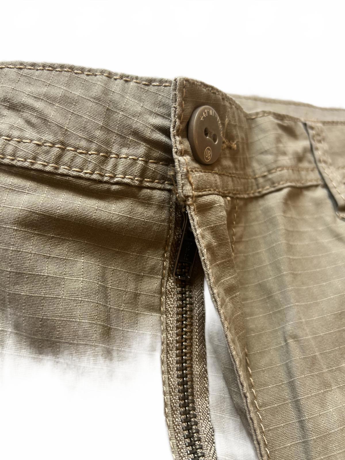 Unionbay tan cargo shorts, size 40” waist