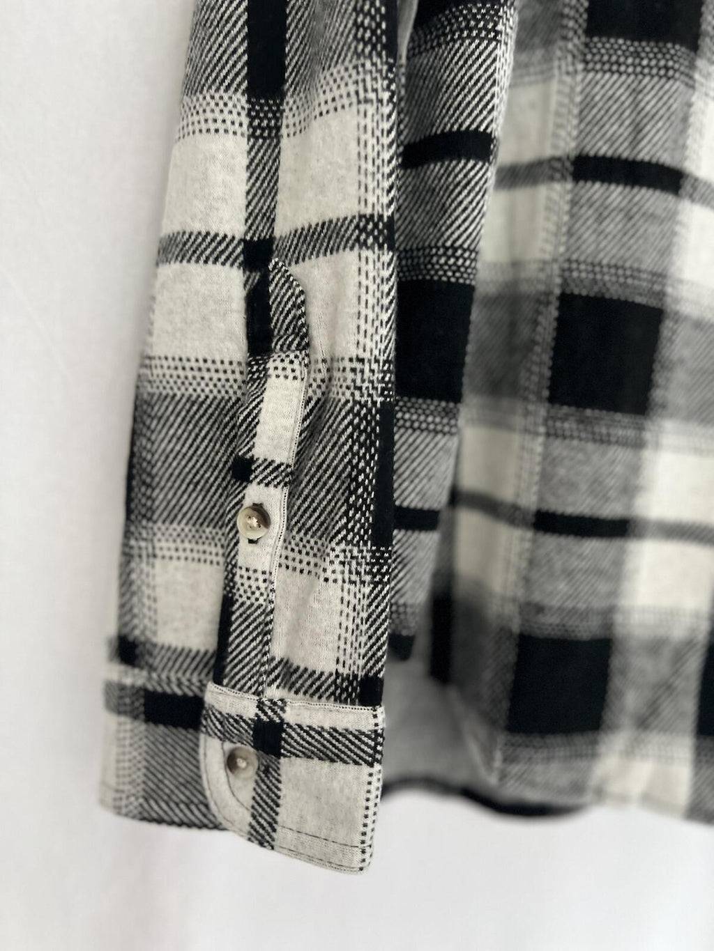 Ladies soft feel black & white check shirt, size large