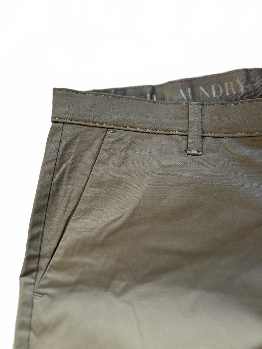 English Laundry khaki flat front chinos, size 40” x 30”
