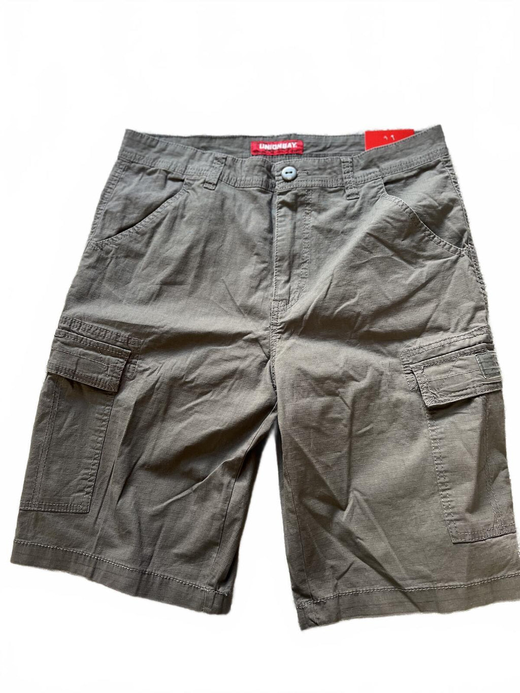 Unionbay grey cargo shorts, size 34” waist