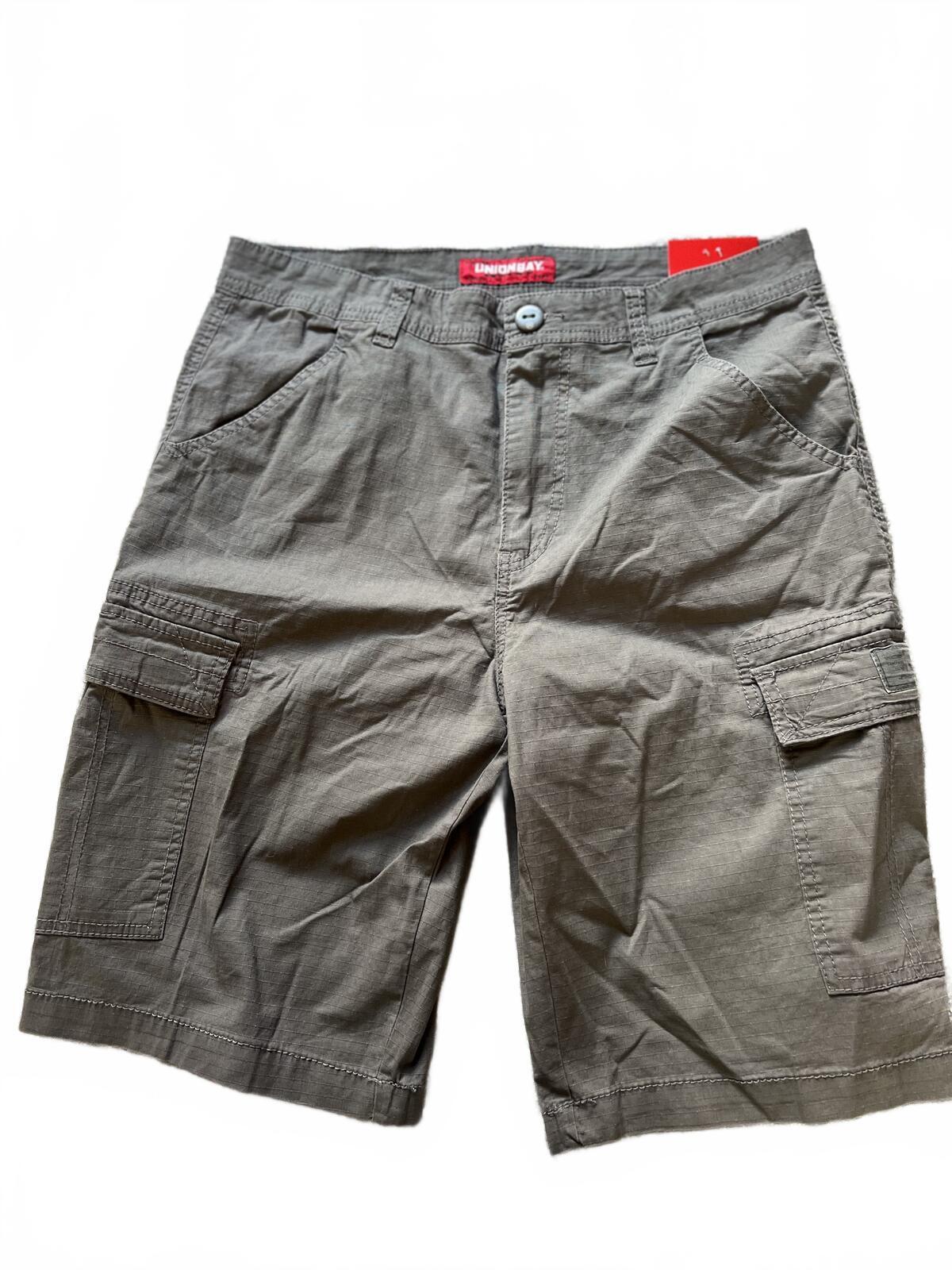 Unionbay grey cargo shorts, size 34” waist