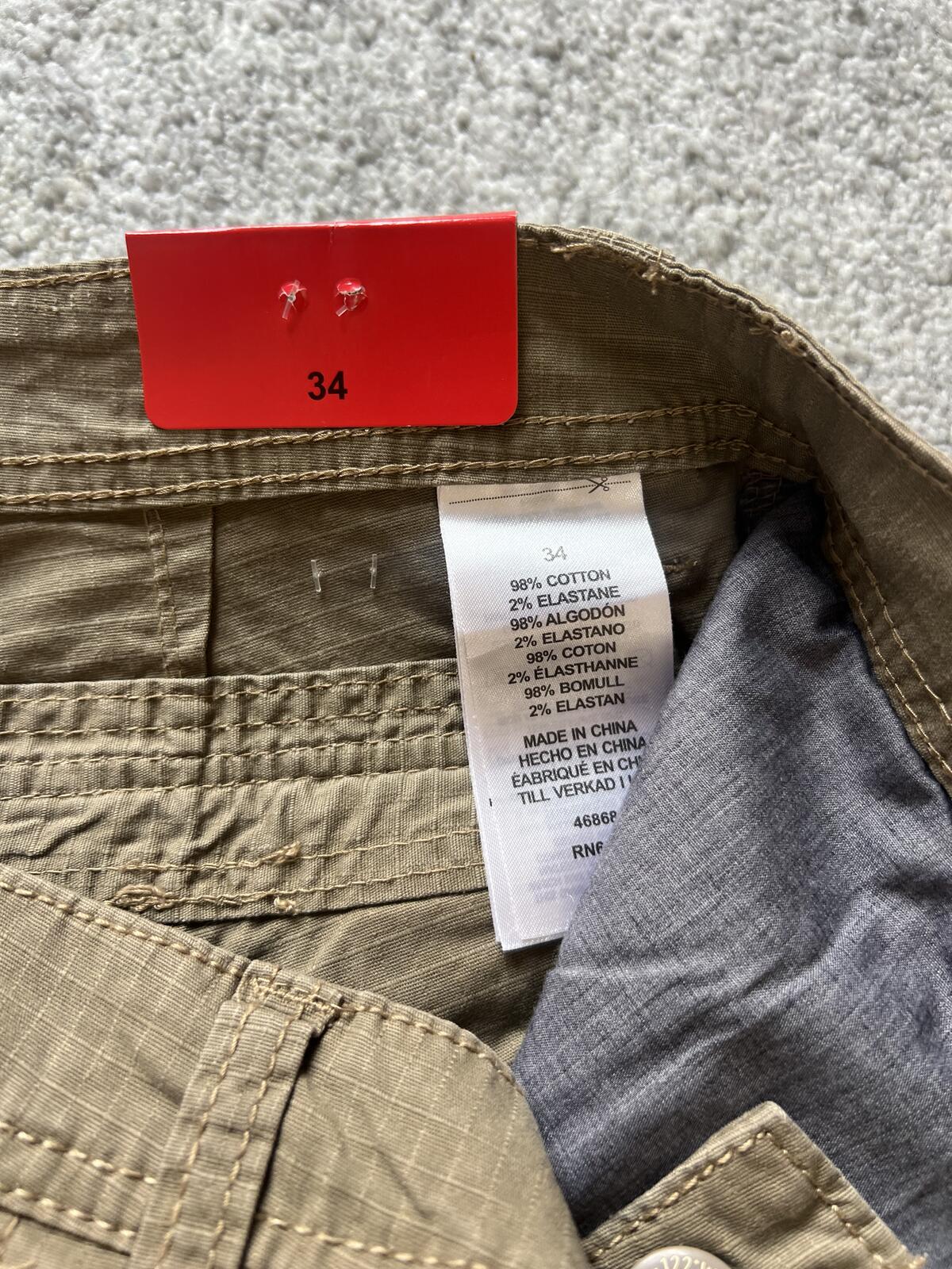 Unionbay tan cargo shorts, size 34” waist