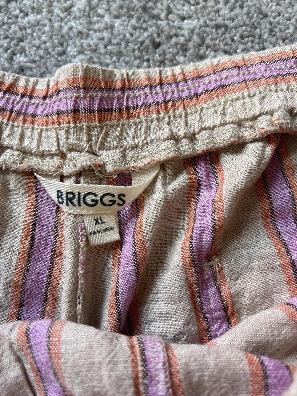Ladies mid rise pink stripe shorts, size XL