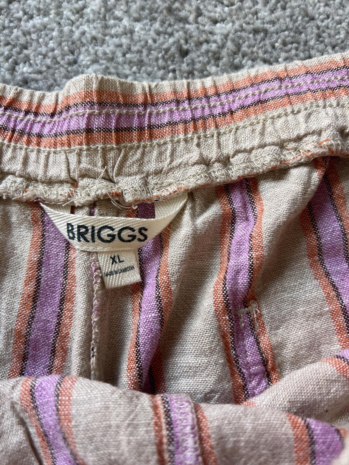 Ladies mid rise pink stripe shorts, size XL