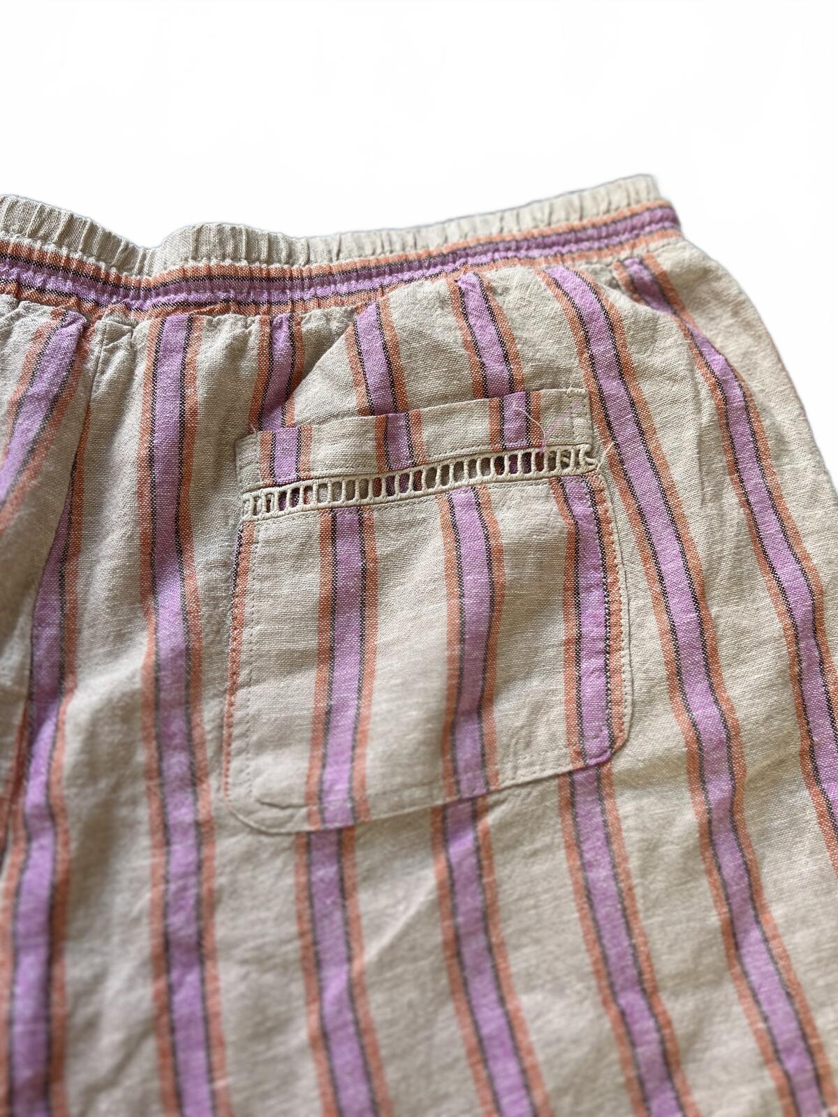 Ladies mid rise pink stripe shorts, size XL