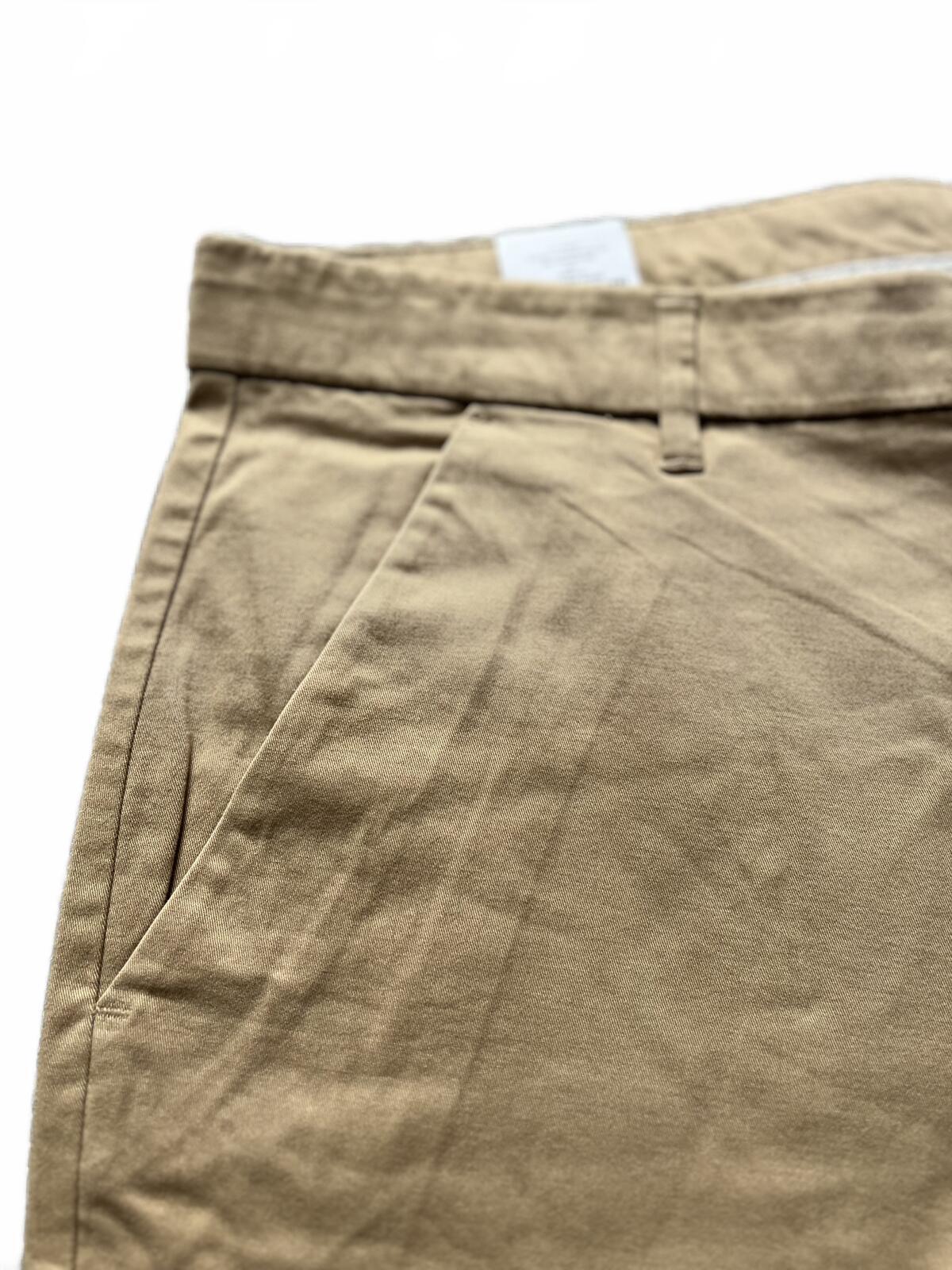 Farah men’s tan chino shorts, size 40” waist