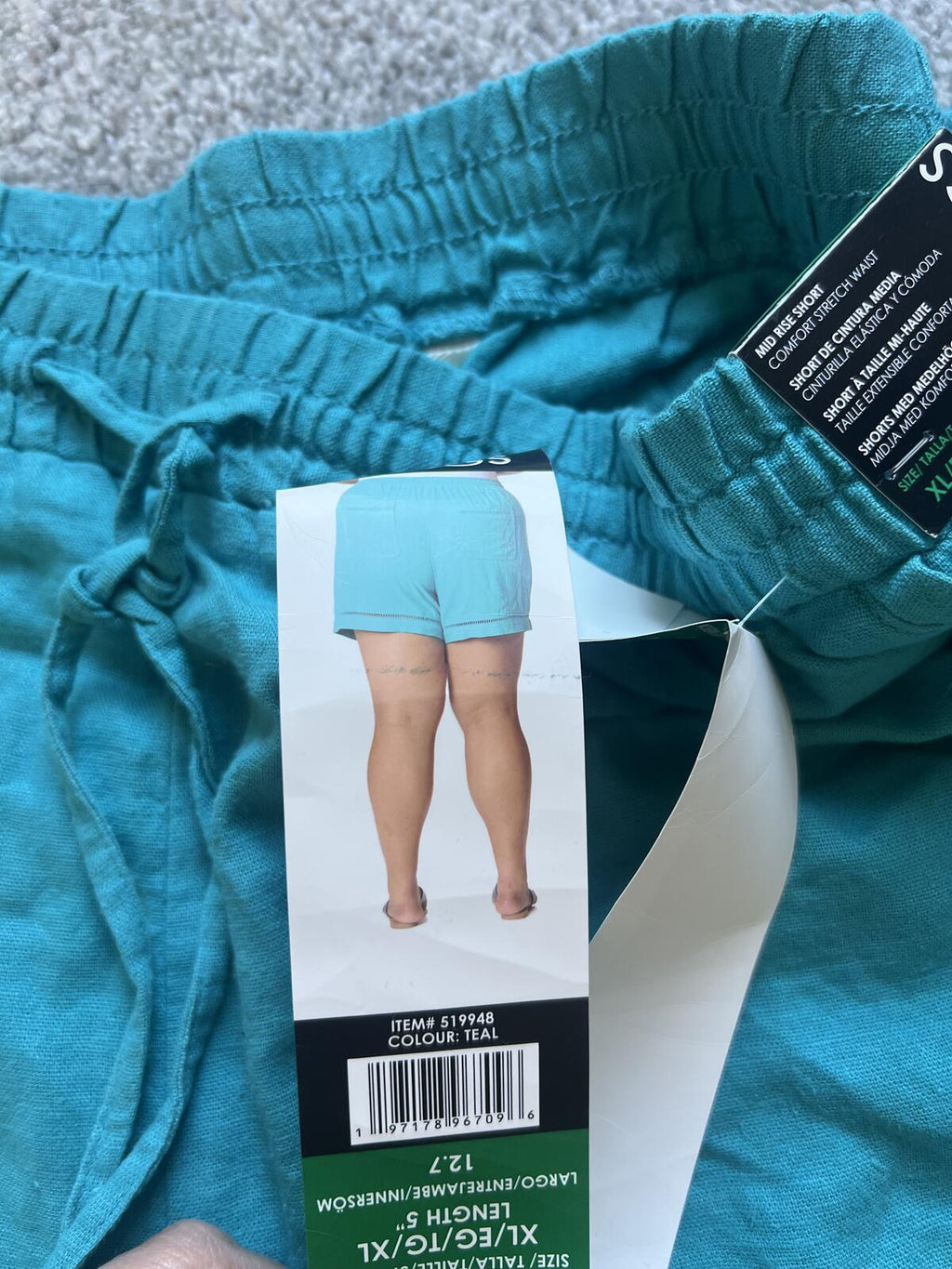 Ladies teal mid rise shorts, size XL
