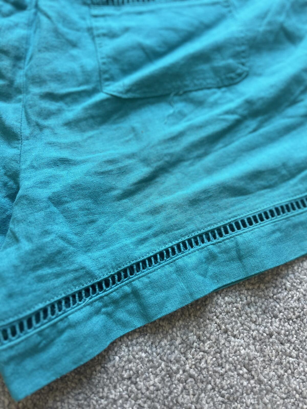 Ladies teal mid rise shorts, size XL
