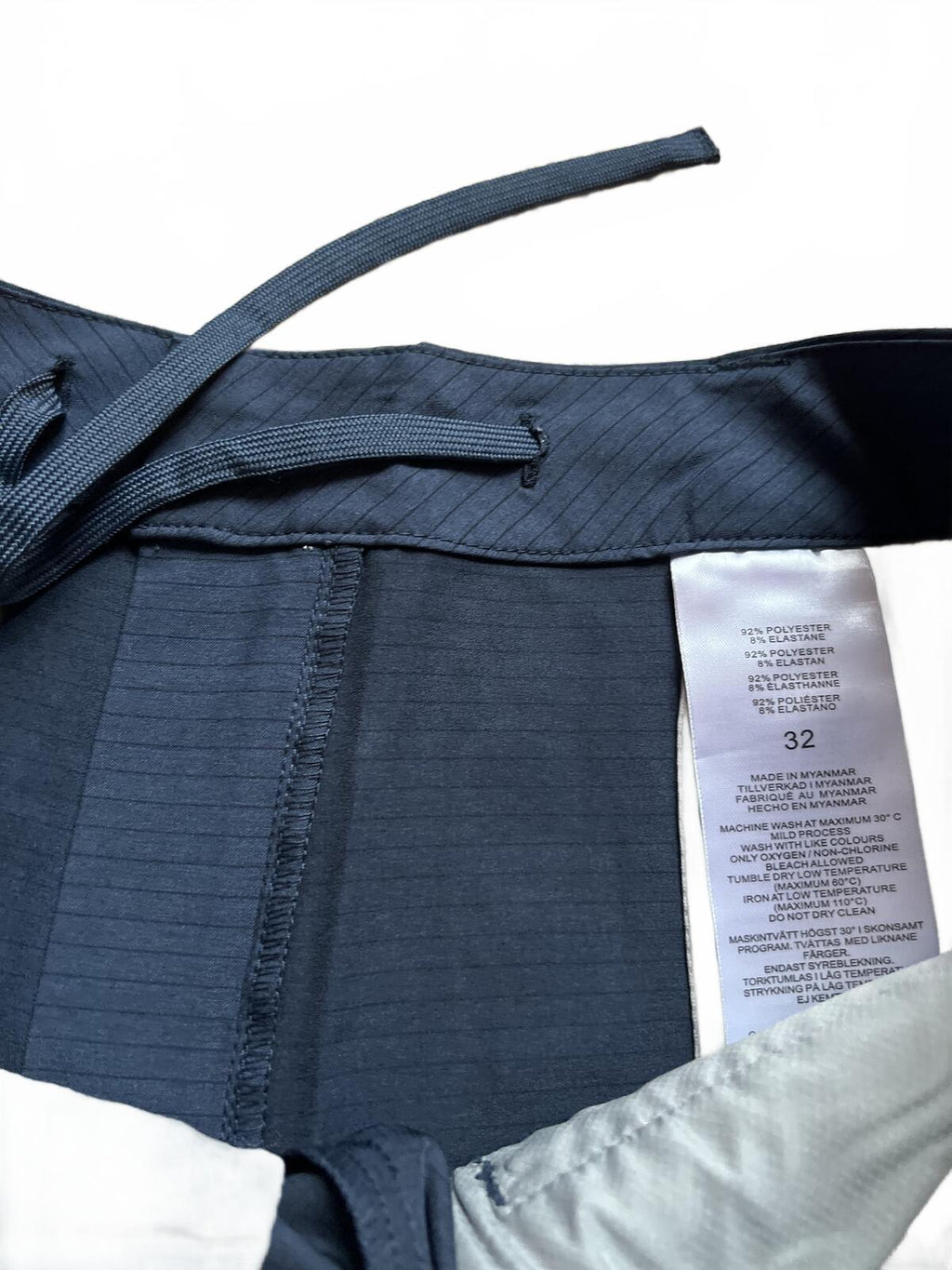 Hang Ten navy chino shorts, size 32” waist