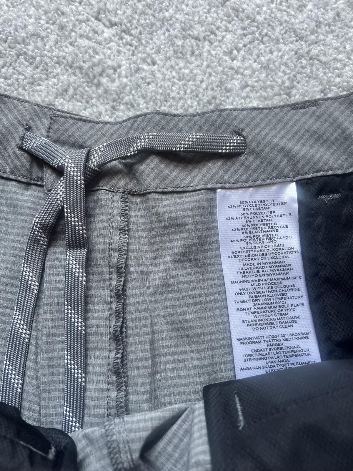 Hang Ten grey chino shorts, size 38” waist