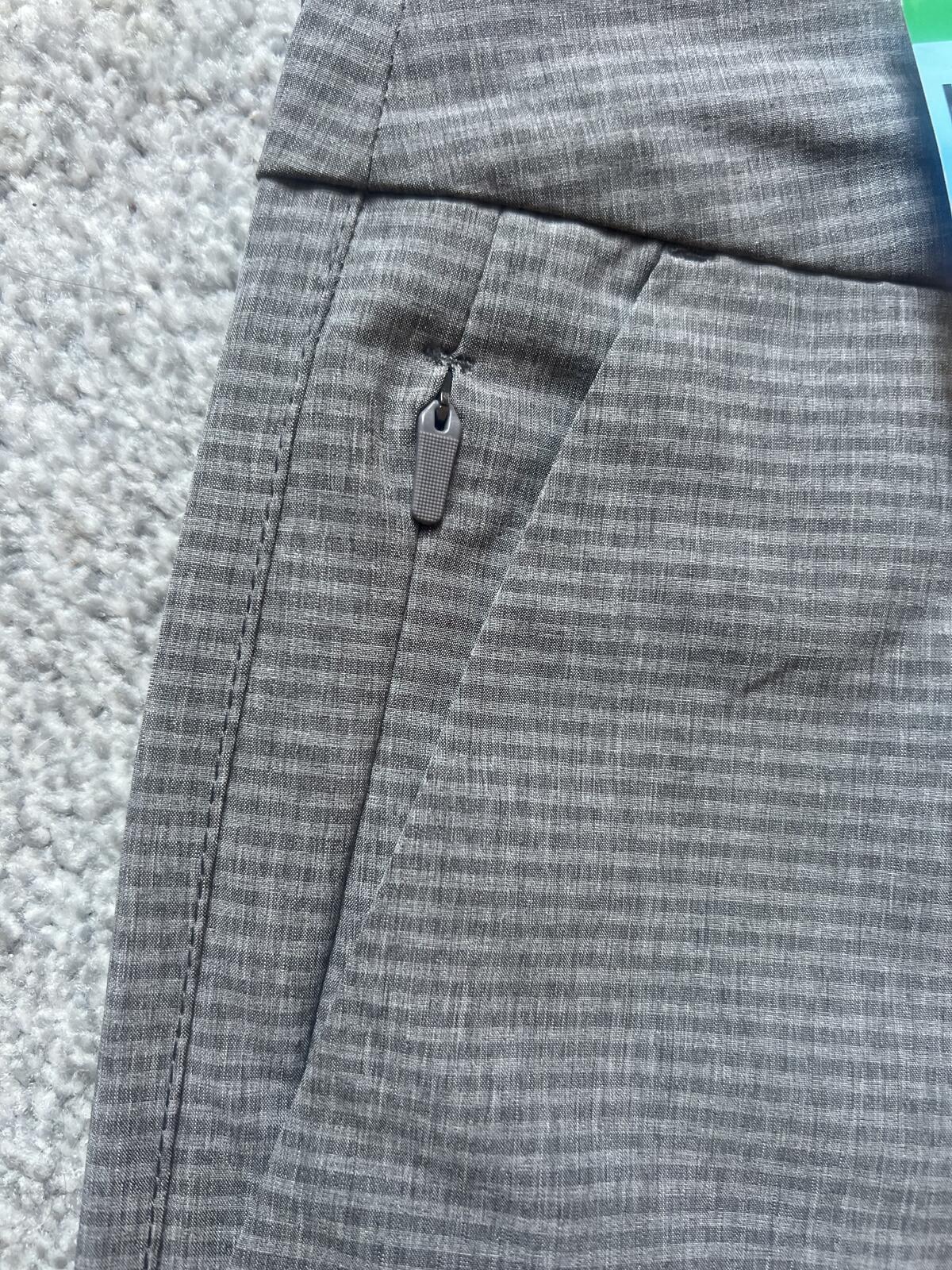 Hang Ten grey chino shorts, size 38” waist