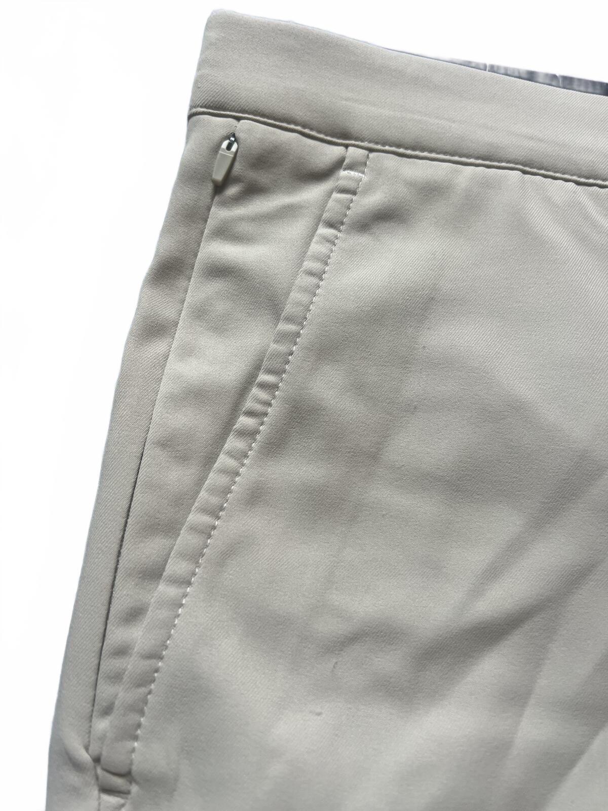 Kirkland beige chino shorts, size 40” waist