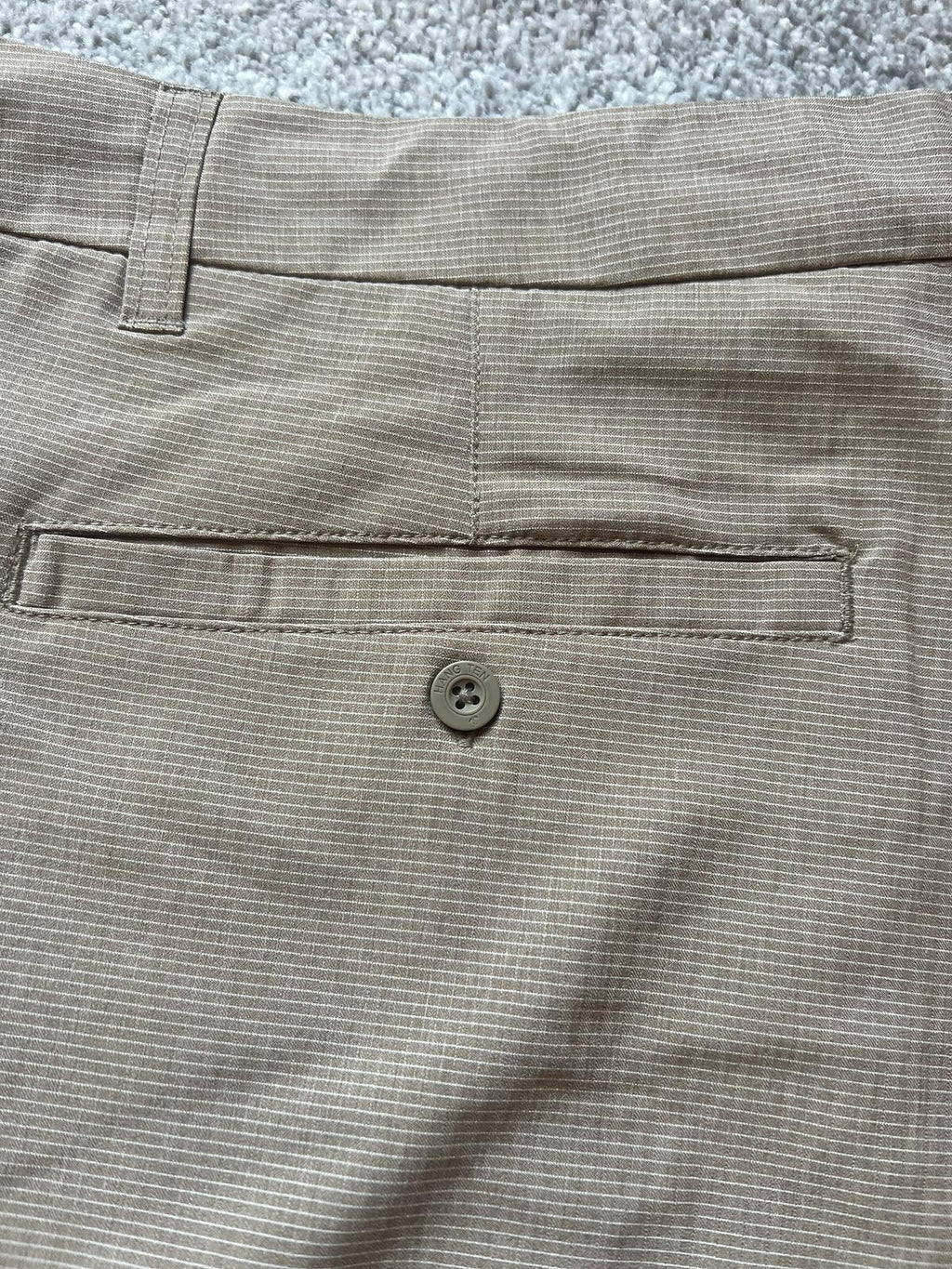 Hang Ten tan chino shorts, size 40” waist