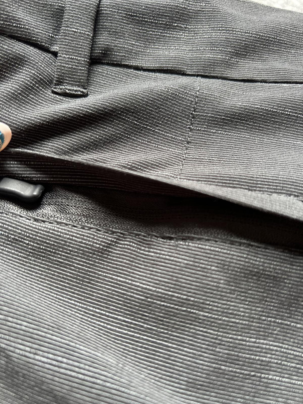 Hang Ten black chino shorts, size 38” waist
