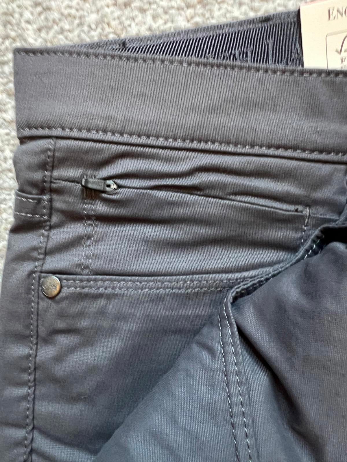 English Laundry Forged Iron 5-pocket chinos, size 34” x 30”